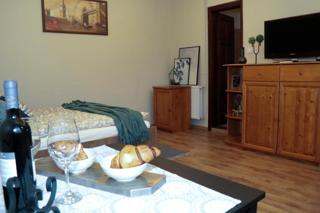 Pálma Apartmanok szálláshely Százhalombatta 6a Exterior foto